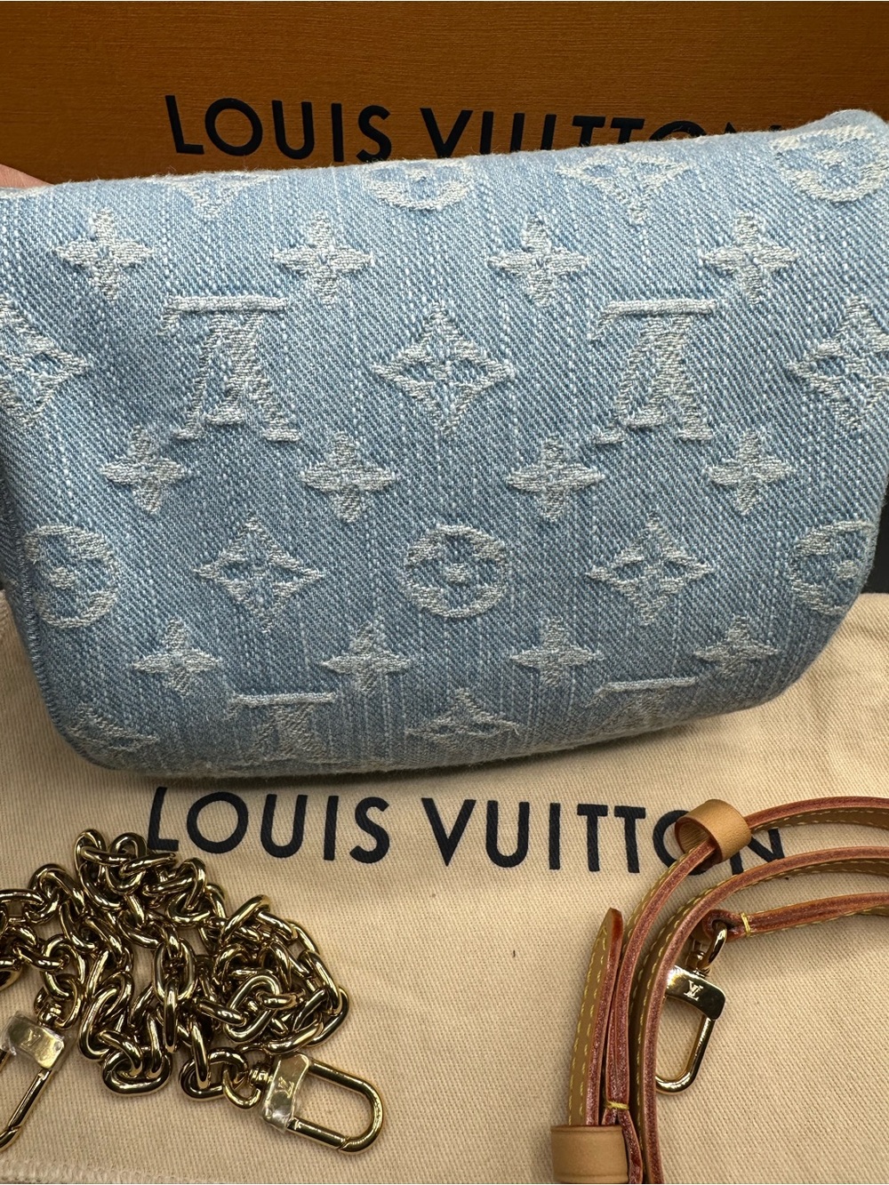 Louis Vuitton Denim mini bumbag - Picture 11 of 13